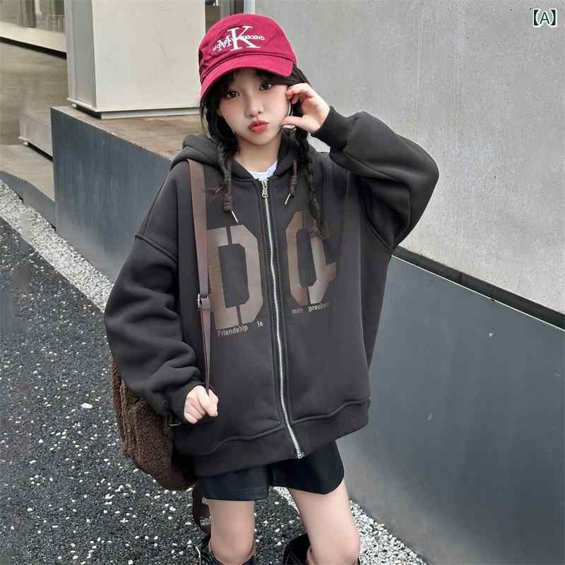 ・カテゴリ: キッズジャケット・性別: レディース・対象年齢: ジュニア・スタイル: カジュアル・柄: 無地・ネックライン: クルーネック・袖丈: 長袖・着丈: ミドル丈・厚さ: 標準・主な素材: ポリエステル80%、綿20%・裏地: ポリ...