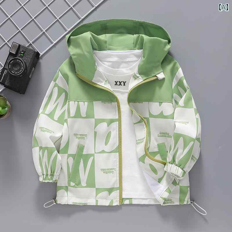 ・カテゴリ: キッズアウター・性別: 男性・対象年齢: 8歳以上(身長140cm以上)・スタイル: カジュアル・ネックライン: フード付き・主な素材: ビニロン 91～95%・柄: ロゴ・カラー展開: グリーン、ブラック・サイズ展開: 10...