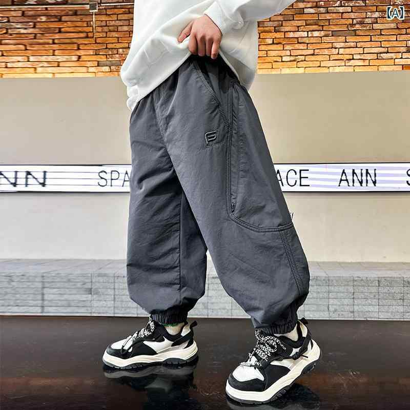 ・カテゴリ: キッズパンツ・スタイル: カジュアル・主な素材: ポリエステル75%・丈: ロング・性別: メンズ・対象年齢: 8歳以上、身長140cm以上・季節: 春、秋・加工: 柔軟加工・特徴: スポーツ、トレンド・ウエスト: ミドルウエ...