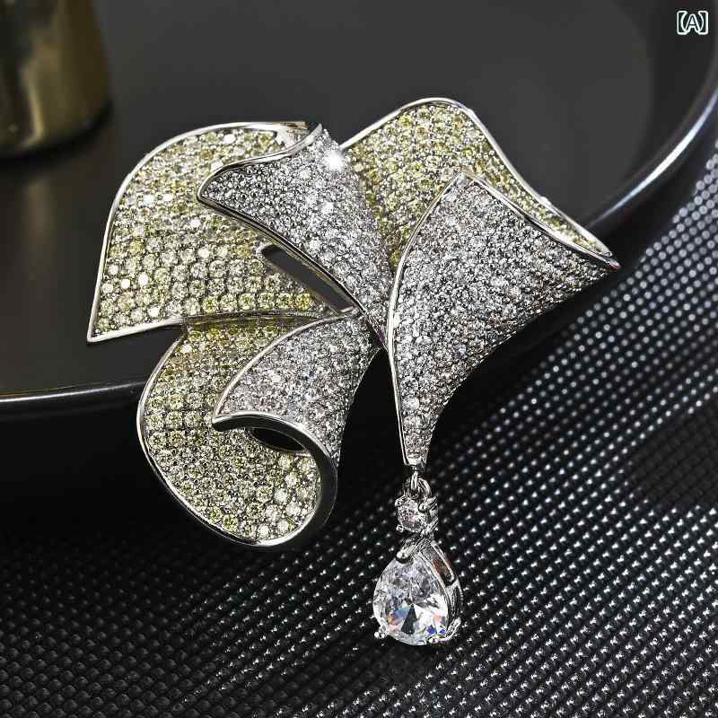 ブローチ レディース 女性用 巻き花 上品 高級感 個性的 デザイン スーツ コート 兼用 銅製 ジルコニア..