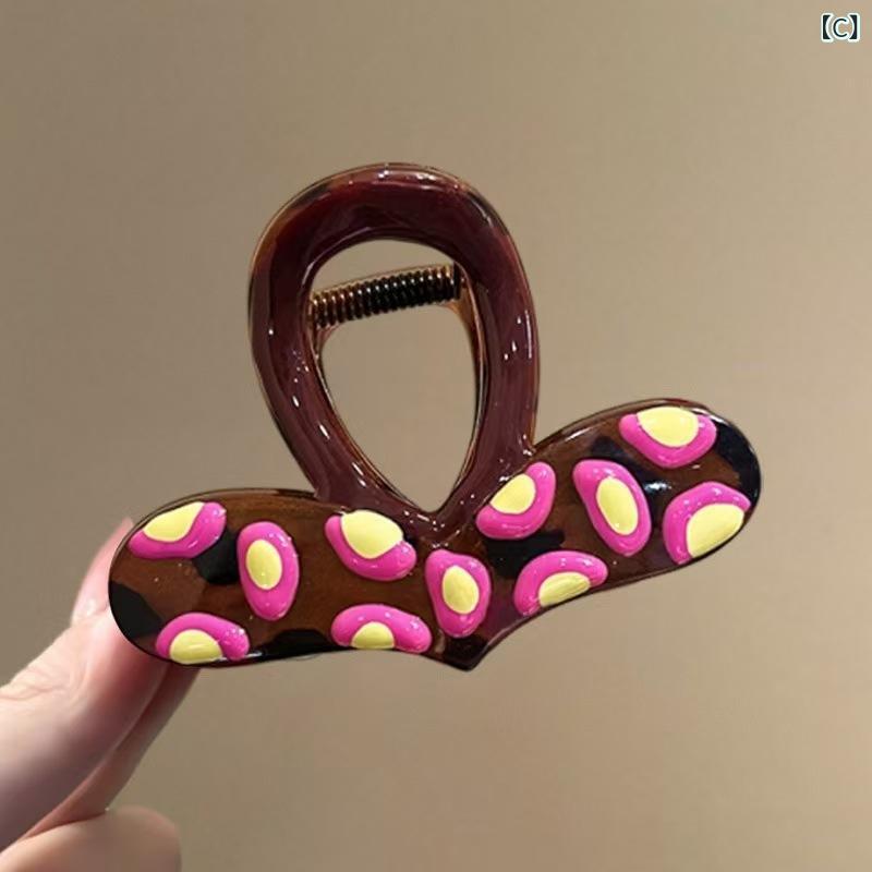 ヘアクリップ レディース サメクリップ 髪留め 髪飾り ハート くすみカラー ニュア...