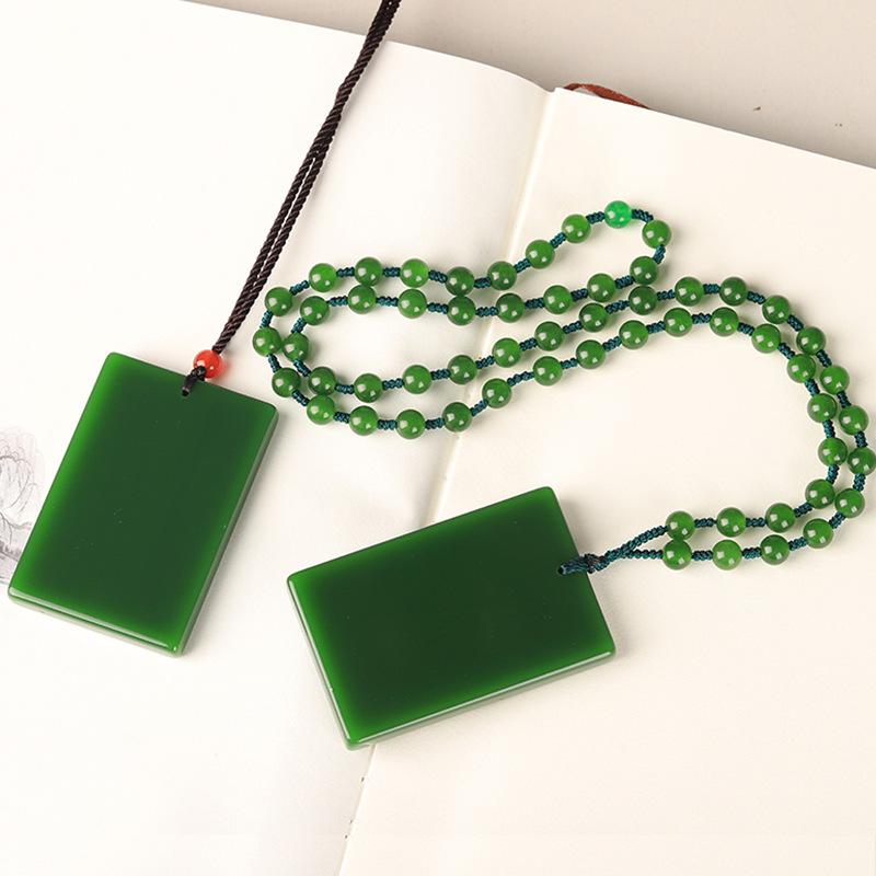 ネックレス 外モンゴル産 碧玉色 深緑色 翡翠 ヒスイ 玉石 無事牌 平安牌 プレート ペンダント お守り 縁起物 魔除け 開運 ギフト 贈り物 日常使い モダン シンプル 工芸品 高級感