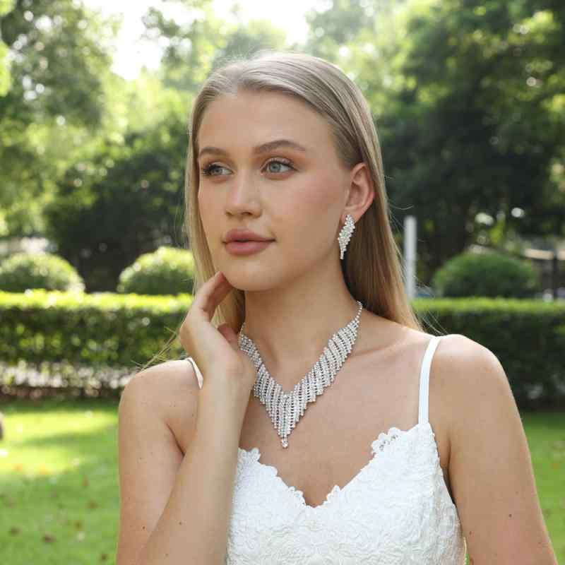 Ladies' Jewelry Set: Necklace and Earrings with Rhinestones, Crystals, and Fringe. Elegant, High-Quality, and Sophisticated. Perfect for Bridal, Wedding, Reception, Party, Formal Occasions, and Dresses. Silver.