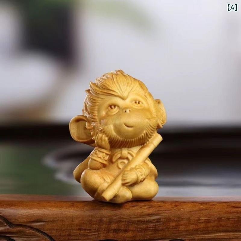 ・種類: 崖柏静思猴 (高さ約6cm), 小葉黄楊静思猴 (高さ約6cm), 小葉黄楊嘟嘟猴 (高さ約6cm), 小葉紫檀木嘟嘟猴 (高さ約5cm), 崖柏嘟嘟猴キーホルダー (高さ約3cm)・主な素材: 柏木 (崖柏)・スタイル: 新中式...