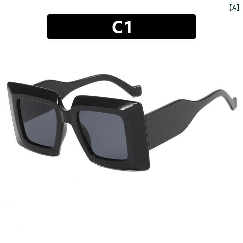 ・カテゴリ: サングラス・レンズカラー: ピンク・フレームカラー: レッド・可視光線透過率: カテゴリ3・UVカット率: UV400・フレーム構造: フルリム・フレームタイプ: スクエア・レンズ素材: PC・フレーム素材: PC・スタイル:...