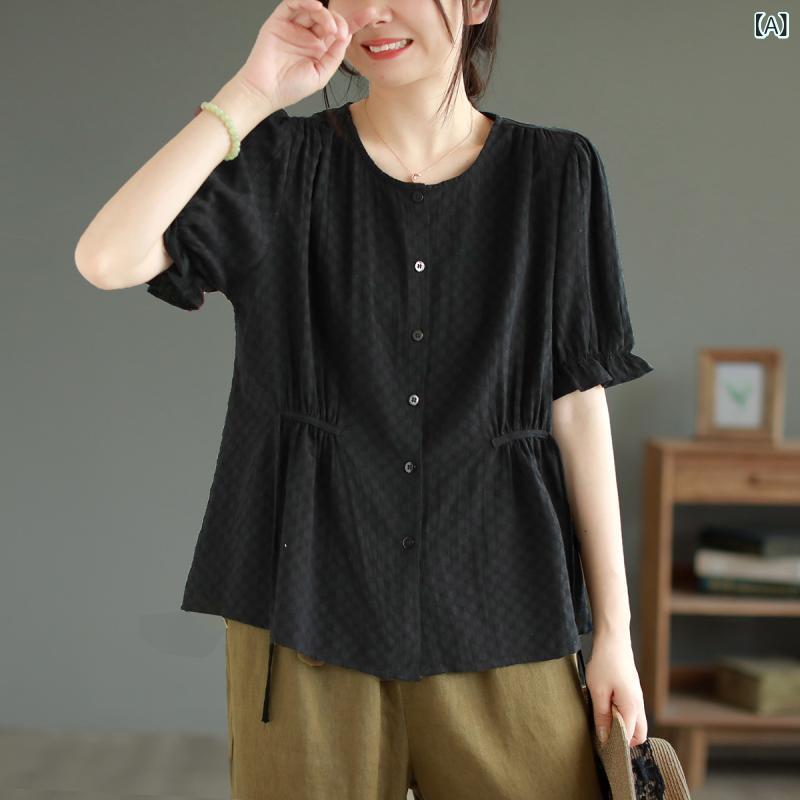 商品仕様: ・主な素材: 綿95%以上 ・柄: 無地 ・スタイル: レトロ ・袖丈: 五分袖 ・フィット: ゆったり ・着丈: ミドル（50cm超～65cm以下） ・ネックライン: ラウンドネック ・袖のタイプ: レギュラー ・カラー: ブラック、灰青色、ホワイト ・サイズ: フリーサイズ ・テイスト: 文芸風 ・前立て: シングルブレスト