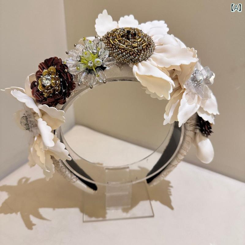 ヘアアクセサリー レディース バロック風 アンティーク調 フラワーモチーフ フェミニン 上品 個性的 おしゃれ トレンド 小顔効果 ボリュームアップ クリスタル装飾 幅広 カチューシャ ヘッドバンド 春夏 アイボリー ブラック