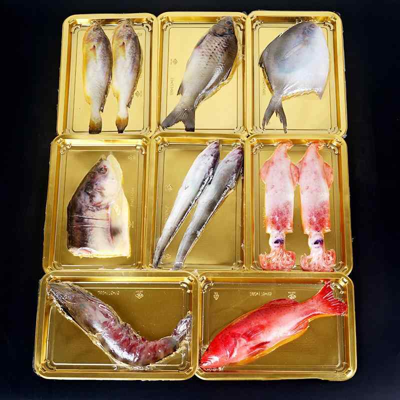 ・カテゴリ: 食品モチーフ・モチーフ: 海鮮・素材: 軟質PVC・製造方法: 注型・カラー展開: スタイル01、スタイル02、スタイル03、スタイル04、スタイル05、スタイル06、スタイル07、スタイル08、スタイル09、スタイル10、紅魚・サイズ: 約26cm x 18cm