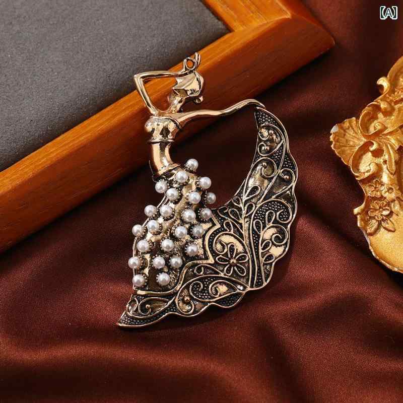 ブローチ 男女兼用 レトロ アンティーク エスニック 踊る少女モチーフ 民族衣装風 ゴールドカラー 高見え ライトラグジュアリー おしゃれ 電気メッキ加工 ジャケット ストール 帽子飾り ピン アクセサリー