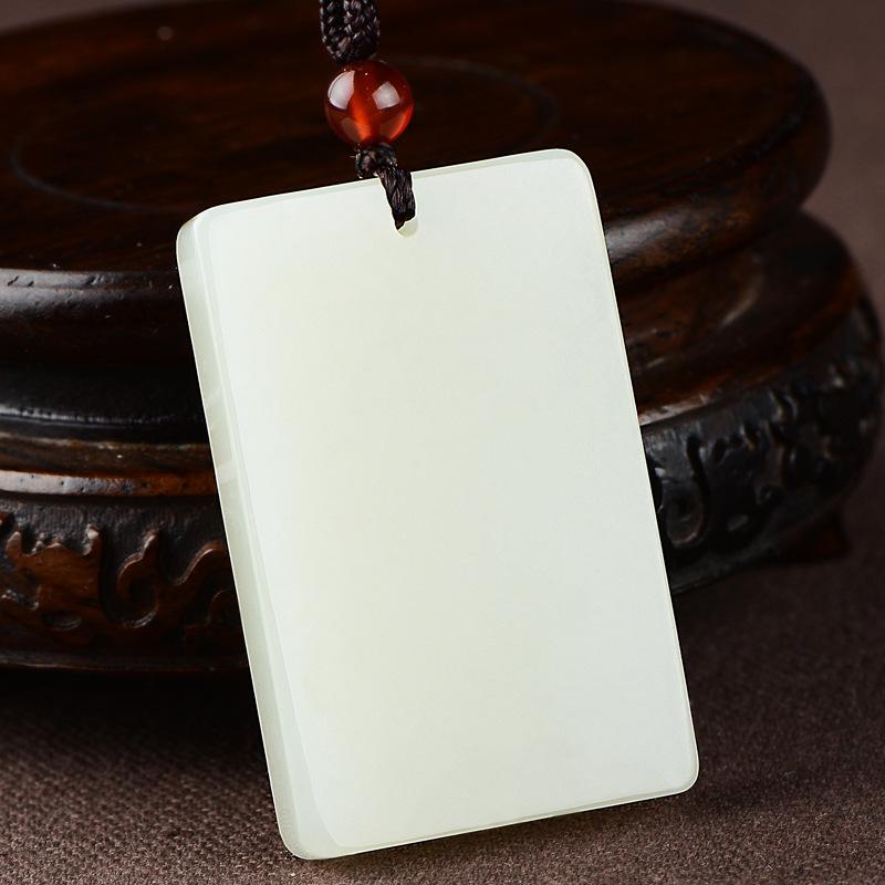 ペンダント メンズ レディース 和田玉風 白い天然石 平安無事 お守り 観音菩薩 般若心経 彫刻 楕円形 プレート 開運 幸運 厄除け 普段使い 贈り物 高級感