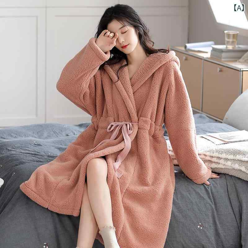 ・生地: ソフトコットンフリース・主な素材: ポリエステル100%・厚さ: 超厚手 (301-350g/平米)・機能: リラックス、睡眠、バスタイム、伸縮性、部屋着、保温、快適、外出着可能・対象: 若年女性・カラー: クリーム・サイズ: M (40-50kg)、L (50-60kg)、XL (60-70kg)、2XL (70-80kg)・スタイル: スウィートキュート・ネックライン: 襟付き