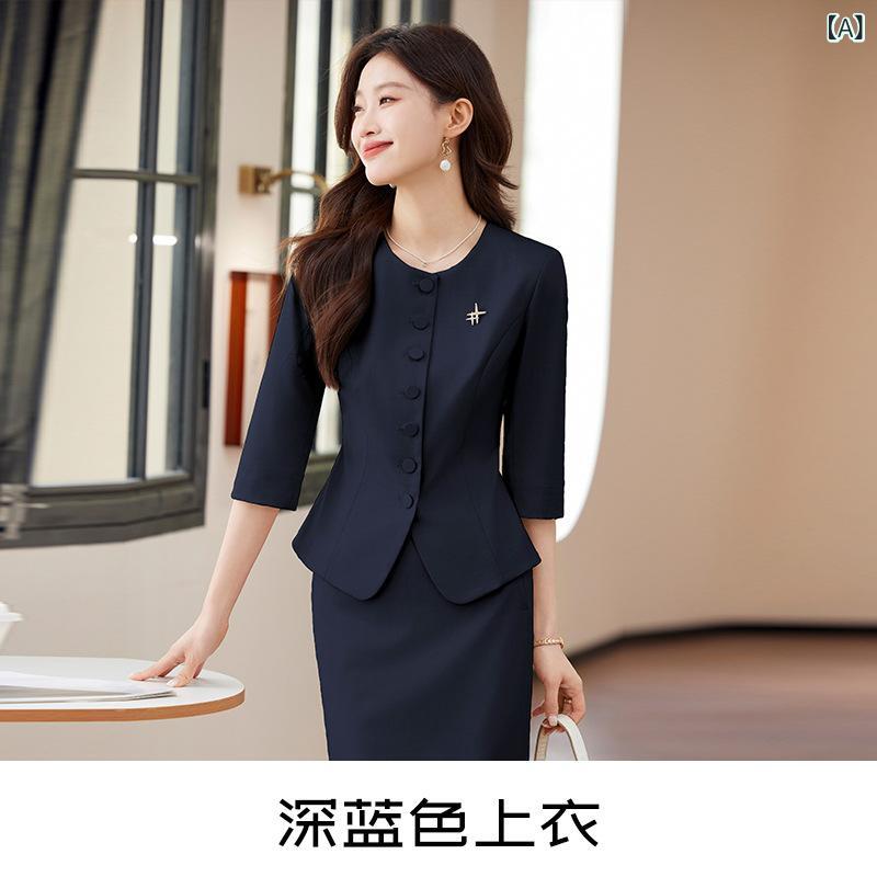 ・カテゴリ: 小西装・柄: 無地・版型: 修身型・着丈: 普通丈(50cm超65cm以下)・襟型: テーラードカラー・袖丈: 七分袖・袖型: レギュラースリーブ・デザイン特徴: ポケット・加工: 形態安定加工・主な素材: ポリエステル・カラー展開: ダークブルー、ピンク、アプリコット・サイズ展開: S、M、L、XL、XXL、XXXL、XXXXL・前立て: シングルブレスト・スタイル: エレガント、通勤・対象性別: レディース