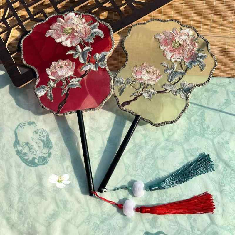 ・カテゴリ: 扇子・素材: 絹布、宣紙、竹・スタイル: 新中国風・用途: 販促用ノベルティ・ギフト: ビジネスギフト・カラー展開: ホワイト、秋香グリーン、レッド、レンガレッド、ダークグリーン、パープル