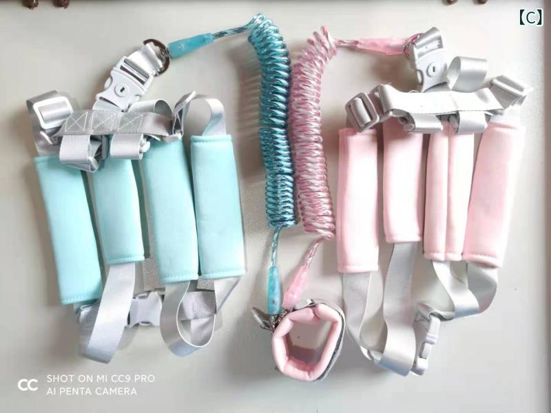 迷子防止ハーネス 双子用 ベビー キッズ 子供 鍵型 2WAY 多機能 牽引リード お散歩...