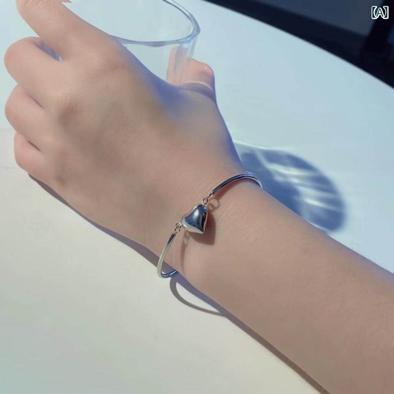 ハンドメイド ブレスレット 女性用 心形 幾何学 デザイン かわいい クール シンプル 個性派 ハートモチーフ 合金製 電気メッキ加工 軽量 普段使い 通勤 旅行記念 ギフト 春夏 ピンク系 ゴールド系 シルバー系 かわいいアクセサリー 百搭 クリーン