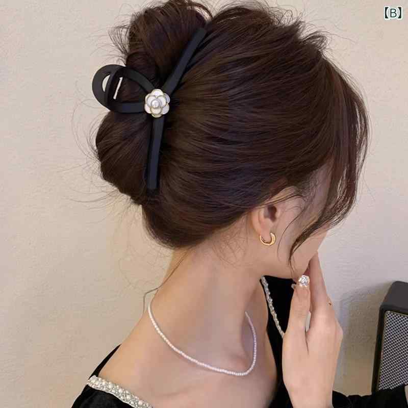 ヘアクリップ 女性用 大型 ブラック 磨砂 カメリア 花柄 シャーククリップ 後頭部 ...