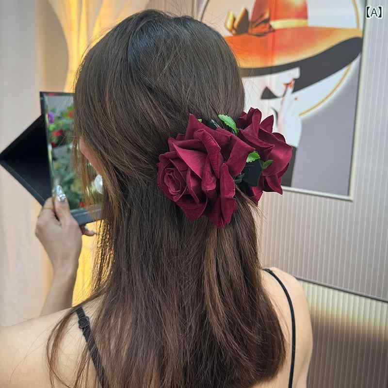 ・カテゴリ: ヘアアクセサリー・スタイル: 韓国・スタイル分類: 甘美・主な素材: 布・タイプ: シャーククリップ・加工: ・カラー展開: 深紅、明るいピンク・対象: 女性・流行要素: バラの花、花・流行要素分類: 植物の花