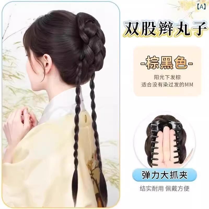 ・カテゴリ: ポニーテールウィッグ・スタイル: つぼみ+三つ編み・素材: 高温・製造方法: ・対象: ユニセックス・肌色: すべて・顔型: すべて・カラー展開: ダークブラウン、ブラック、ライトブラウン、ディープブラウン