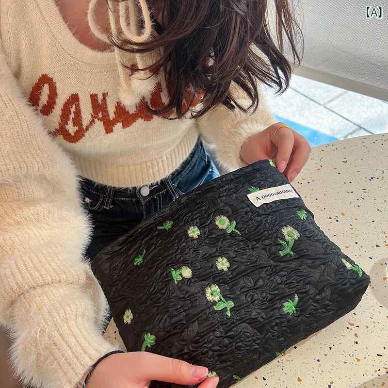 化粧ポーチ レディース かわいい 花柄刺繍 大容量 ポーチ ケース 収納 ケース 花卉柄 暗黒小花緑 緑系 ポリエステル キャンバス内張り 軽量 コンパクト 普段使い 通勤 秋 秋冬 清新 甘め カジュアル