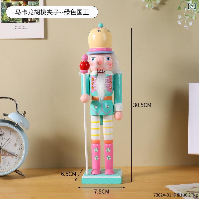 木製 マカロン胡桃夹子 国王 置物 北欧 インテリア 飾り 木偶 フィギュア 緑 国王 緑色 ブルー ブルーキング オレンジ ピンク 欧風 木製工芸品 棚飾り 窓飾り ホテル飾り 人物 置物 クリエイティブ かわいい 木質 インテリア雑貨