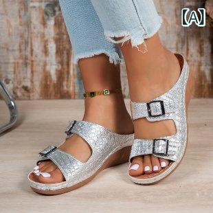 春夏 女性用 クッション ヒール ミュール スリッパ かわいい 丸トゥ 露趾 ストーン柄 大きめサイズ フラット ソール 外履き 二つ扣 PU素材 TPR底 接触冷感 軽量 普段使い シルバー ゴールド ブラック
