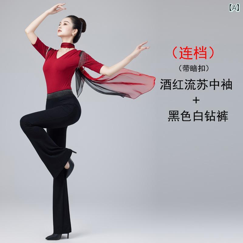 ・カテゴリ: ダンス衣装・スタイル: 現代舞・対象: 女性・主な素材: モダール85%・袖丈: 半袖、長袖・カラー展開: ワインレッドフリンジ半袖+ブラックストーンパンツ、ワインレッドフリンジ長袖+ブラックストーンパンツ、ブラックフリンジ半袖+ブラックストーンパンツ、ブラックフリンジ長袖+ブラックストーンパンツ、ワインレッドフリンジ半袖+ブラックフレアパンツ、ワインレッドフリンジ長袖+ブラックフレアパンツ、ブラックフリンジ半袖+ブラックフレアパンツ、ブラックフリンジ長袖+ブラックフレアパンツ、ワインレッドフリンジ半袖+ワインレッドフレアパンツ、ワインレッドフリンジ長袖+ワインレッドフレアパンツ、分離ワインレッドフリンジ半袖+ブラックストーンパンツ、分離ワインレッドフリンジ長袖+ブラックストーンパンツ、分離ブラックフリンジ半袖+ブラックストーンパンツ、分離ブラックフリンジ長袖+ブラックストーンパンツ、分離ワインレッドフリンジ半袖+ブラックフレアパンツ、分離ワインレッドフリンジ長袖+ブラックフレアパンツ、分離ブラックフリンジ半袖+ブラックフレアパンツ、分離ブラックフリンジ長袖+ブラックフレアパンツ、分離ワインレッドフリンジ半袖+ワインレッドフレアパンツ、分離ワインレッドフリンジ長袖+ワインレッドフレアパンツ、一体ワインレッドフリンジ半袖トップス、一体ワインレッドフリンジ長袖トップス、一体ブラックフリンジ半袖トップス、一体ブラックフリンジ長袖トップス、分離ワインレッドフリンジ半袖トップス、分離ワインレッドフリンジ長袖トップス、分離ブラックフリンジ半袖トップス、分離ブラックフリンジ長袖トップス、ワインレッドストーン腰スカーフ、ブラックストーン腰スカーフ、ワインレッドカラーストーン腰スカーフ、ブラックカラーストーン腰スカーフ、ブラックストーンパンツ、ブラックカラーストーンパンツ、ブラックフレアパンツ、ワインレッドフレアパンツ、ブラックスリムパンツ、ワインレッドスリムパンツ・サイズ展開: S、M、L、XL、XXL、XXXL