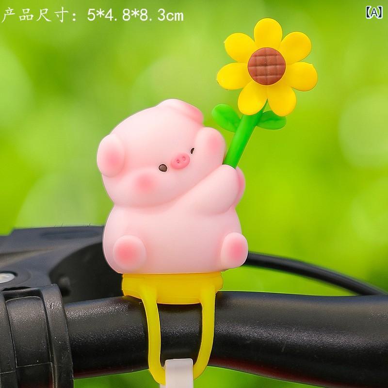 Rakuten - 車内飾り かわいい かrtoon フィギュア 風車 電動 車載 バイク バイク用 夏 装飾 アイテム 小猪 向日葵 阿柴 柴犬 小鹿 小兔 小猫 小熊 カピバラ 青蛙 熊猫 ライオン ペンギン 萌えキャラ バインド クリップ タイプ PVC 素材