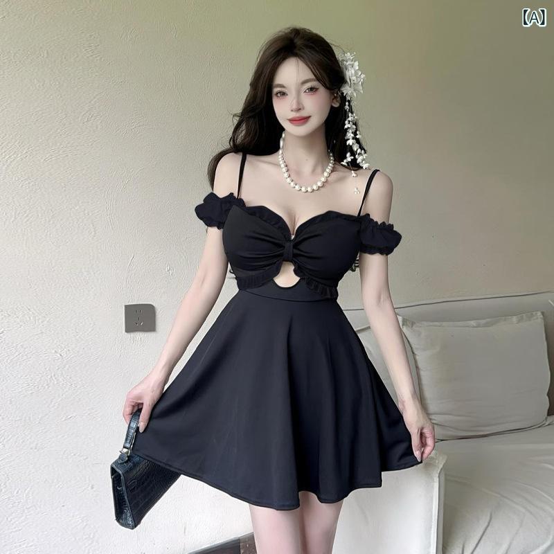 樂天商城 - ワンピース レディース 夏 セクシー 肩出し 吊り帯 Vネック 無袖 低腰 切り替え ピッタ腰 スリム 大きめフレア 短丈 弾力ポリエステル ピンストライプ ブラック 白切り替え ピンク 日常使い かわいい