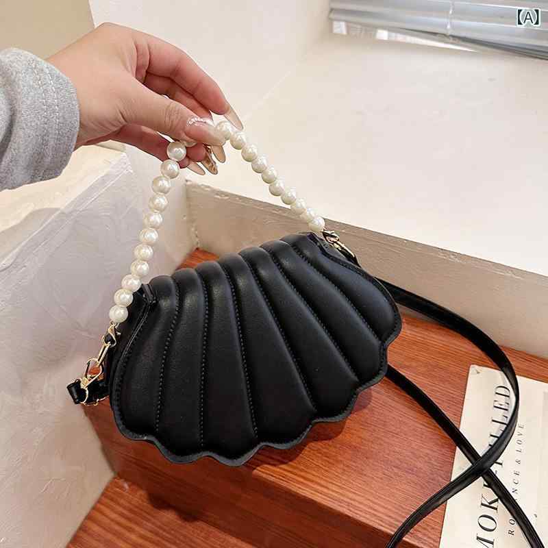 ハンドバッグ 女性用 貝殻 装飾 パール シングルショルダー 斜めがけ アクセサリー かわいい 扇形 チェーン プルアップレザー ポリエステル内張り 証明書入れ 中軟 立体ポケット ブラック ホワイト ピンク 赤 春季 気質 普段使い 通勤