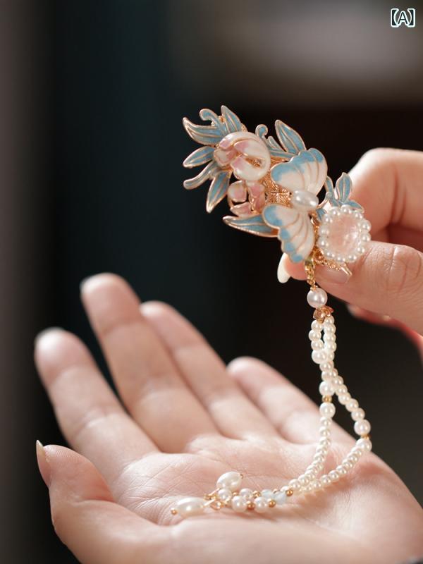 ヘアクリップ 女性用 蝶恋花 ピンク系 かわいい 花柄 サイドピン シンプル 合金製 手作り 春夏 古風 復古 植物モチーフ 髪飾り 清楚 仙女風 軽量 普段使い ヘアアクセサリー