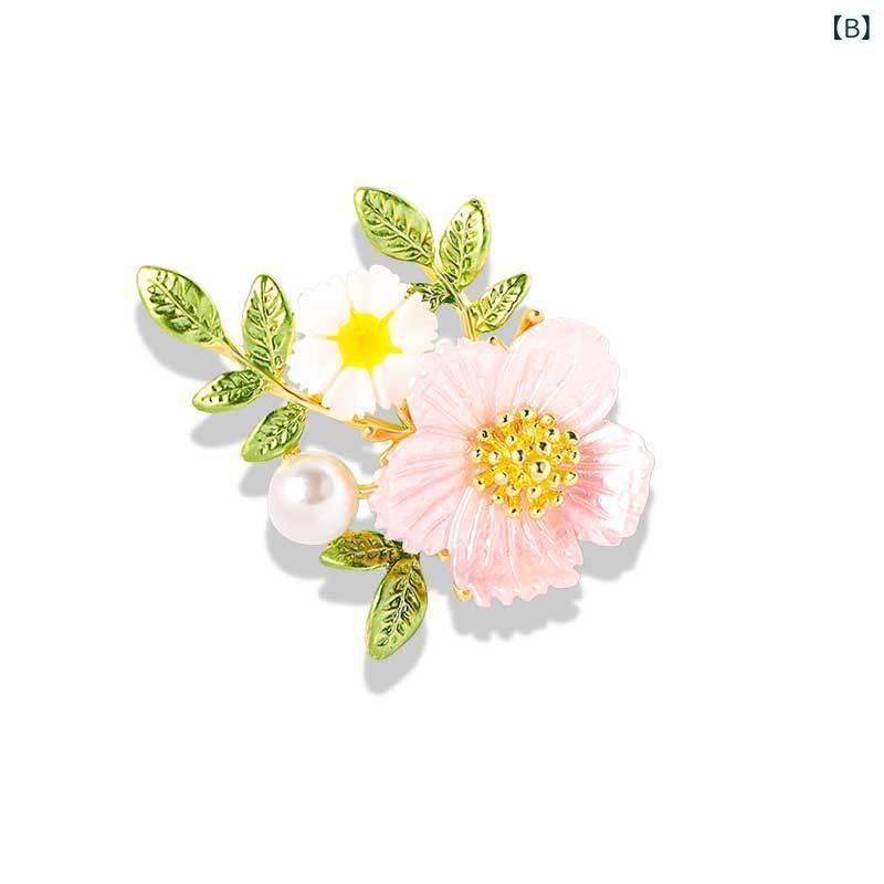 ブローチ 女性用 雛菊 花 モチーフ かわいい ピンク ホワイト クリスタル 装飾 気...