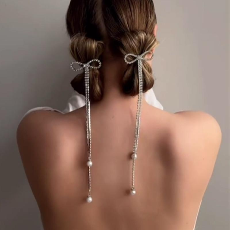 ヘアアクセサリー 女性用 かわいい バタフライ 蝶結び フリンジ サイド 編み込み 後頭部 水晶 装飾 双馬尾 ポニーテール クリップ ピン ヘアピン ゴールド シルバー チェーン シンプル ファッション 通勤 冬 ウィンター