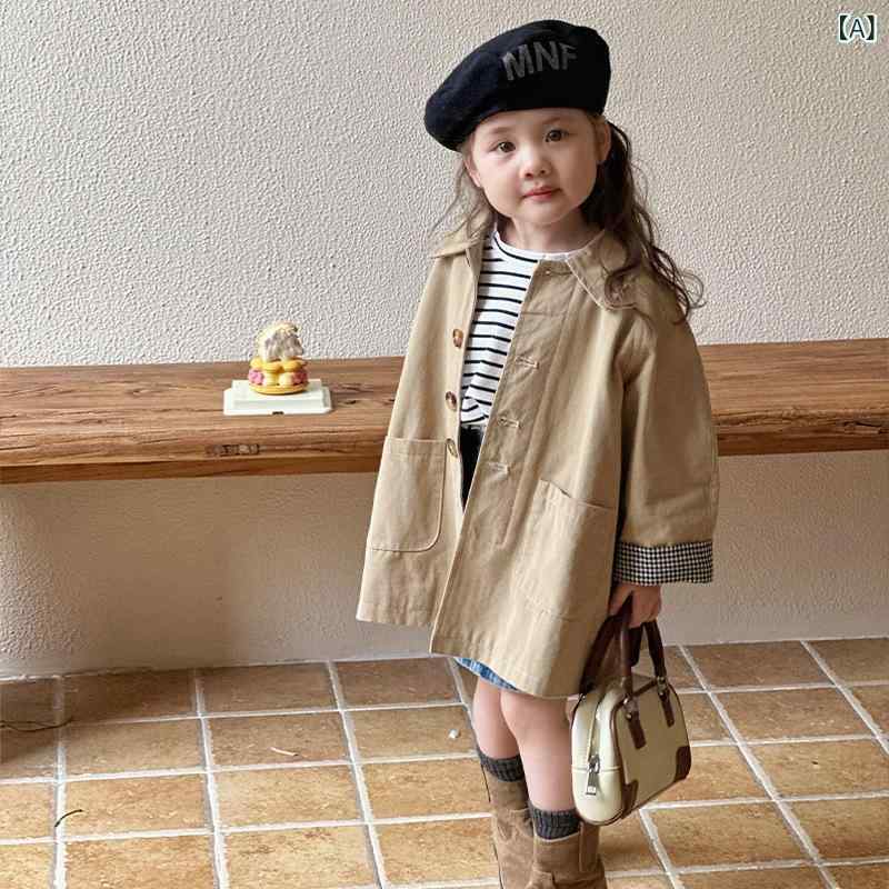 ・カテゴリ: キッズジャケット・対象: 女の子・対象年齢: 3〜8歳・スタイル: ブリティッシュ・柄: 無地・袖丈: 長袖・襟型: スタンドカラー・留め具: シングルブレスト・丈: ミドル丈・主な素材: 綿95%・裏地: 綿95%・カラー展開: カーキ・サイズ展開: 80cm,90cm,100cm,110cm,120cm,130cm