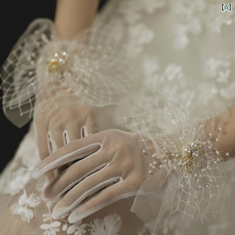 ウェディンググローブ 女性用 夏 防晒手袋 薄纱 短め サテン 結婚式 礼服 ウェディングドレス 新婦 白 銀色 葉モチーフ 手作り 珍珠 装飾 均码 通年