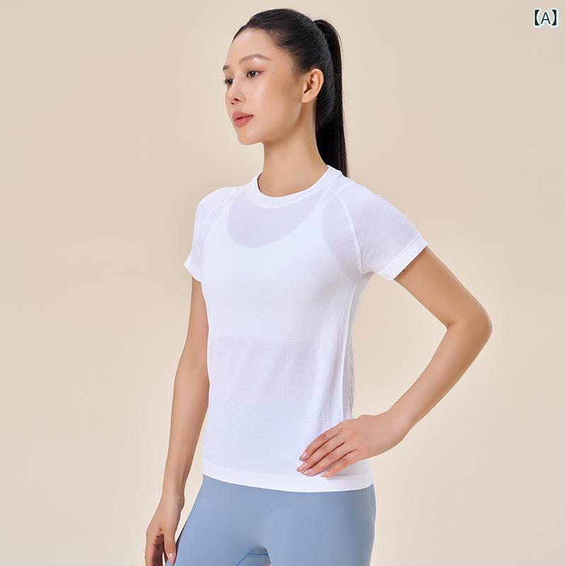 ・カテゴリ: Tシャツ・機能: 通気性・性別: 女性・柄: 無地・主な素材: ナイロン92%・裏地素材: スパンデックス8%・カラー展開: ホワイト、イエロー、グリーン・サイズ展開: S、M、L・袖丈: 半袖・着丈: ヒップ丈・フィット: ゆったり・対象: 女性