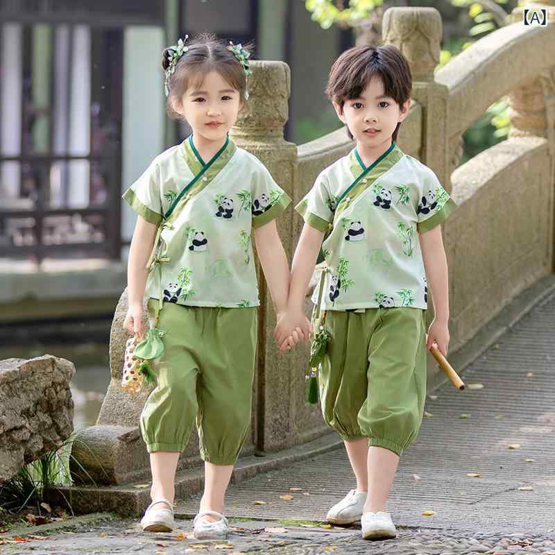 ・カテゴリ: 子供用唐装・民族衣装・スタイル: 中華風、田園、可愛い・デザイン: 花柄・インナータイプ: コットンインナー・生地加工: 柔軟処理・セット内容: セットアップ・主な素材: ポリエステル 95%・生地名称: コットン混紡・生地の厚さ: 普通・対象性別: 男女共用・カラー展開: 【男女同款】ポシェット付き・サイズ展開: 身長80-90cm、身長90-100cm、身長100-110cm、身長110-120cm、身長120-130cm、身長130-140cm、身長140-150cm、身長150-160cm、身長160-170cm、身長170-180cm・対象年齢: 3〜8歳（身長100〜140cm）