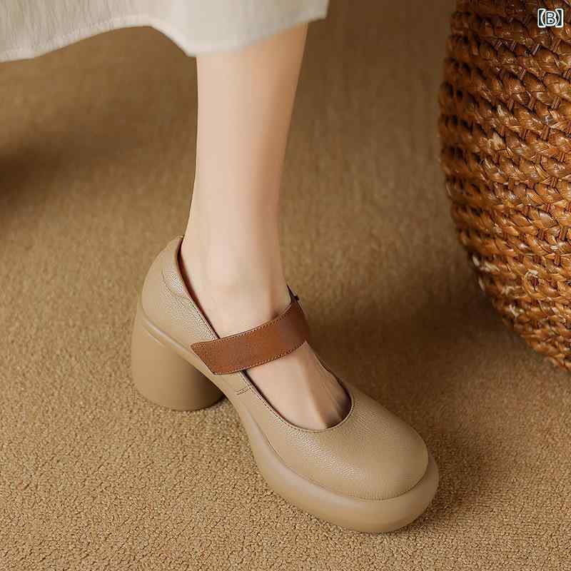 narukiのパンプス レディース 粗跟 厚底 ワンストラップ 浅口 丸トゥ メアリージェーン シューズ 羊皮 切り替え ピッグスエード内張り PUソール 低幫 防水台 バックル 黒 杏色 通勤 普段使い 復古スタイル 日常使い 高級感｜アングル2
