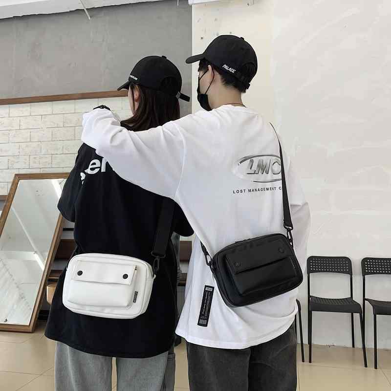 乐天商城 - メンズ 斜めがけバッグ 肩掛け 鞄 潮流 ストリートファッション 工装 カーキ調 PUレザー 防水 軽量 シンプル ミニサイズ ユニセックス 普段使い 通勤 街着 純色 ステッチ ホワイト ブラック 秋冬 8インチ対応 コットンライニング