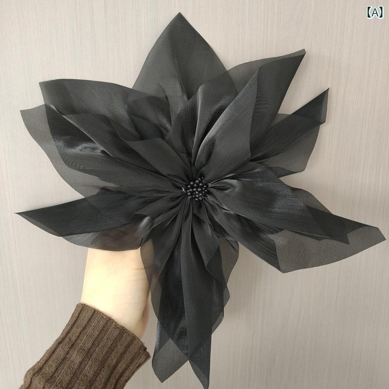 ブローチ 女性用 春夏 花柄 布製 欧根纱 大型 花卉 装飾 ファッション 服飾 ピン アクセサリー ブラック ワインレッド アイボリー クリーム色 ナイロン メタリック加工 多機能 ツーウェイ トレンド 植物モチーフ モード 通勤 カジュアル