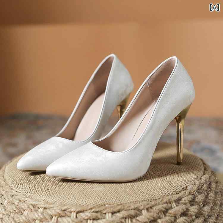 ・カテゴリ: ハイヒール・スタイル: レトロ・柄: 花柄・対象: 女性・表面素材: 合成皮革・靴底素材: ゴム・裏地素材: 合成皮革・靴丈: ローカット・ヒール形状: 細ヒール・トゥ形状: ポインテッドトゥ・着脱方法: スリッポン・インソール素材: PU・用途: 日常・ヒール高: 8cm、10cm・カラー展開: オフホワイト、黒、緑・サイズ展開: 34、35、36、37、38、39、40、41、42、43