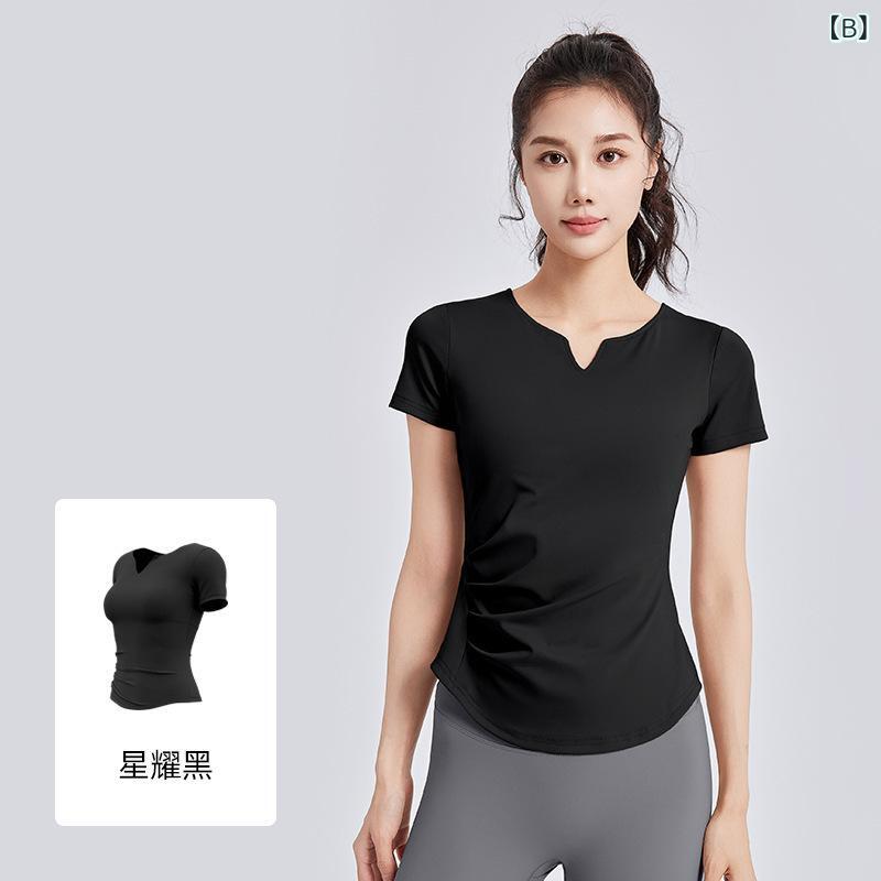 narukiのTシャツ レディース 半袖 Vネック ギャザー カップ付き フィットネス ヨガウェア スポーツウェア 吸汗速乾 通気性 伸縮性 無地 ランニング ジョギング 運動 重ね着風 ピラティス ジム｜アングル2