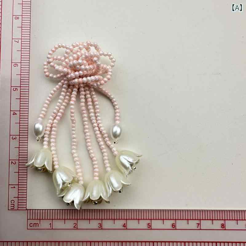 ・カテゴリ: アクセサリー・加工技術: 手編み・素材: プラスチック、樹脂・カラー展開: ピンク、ホワイト、グリーン・流行要素: 花