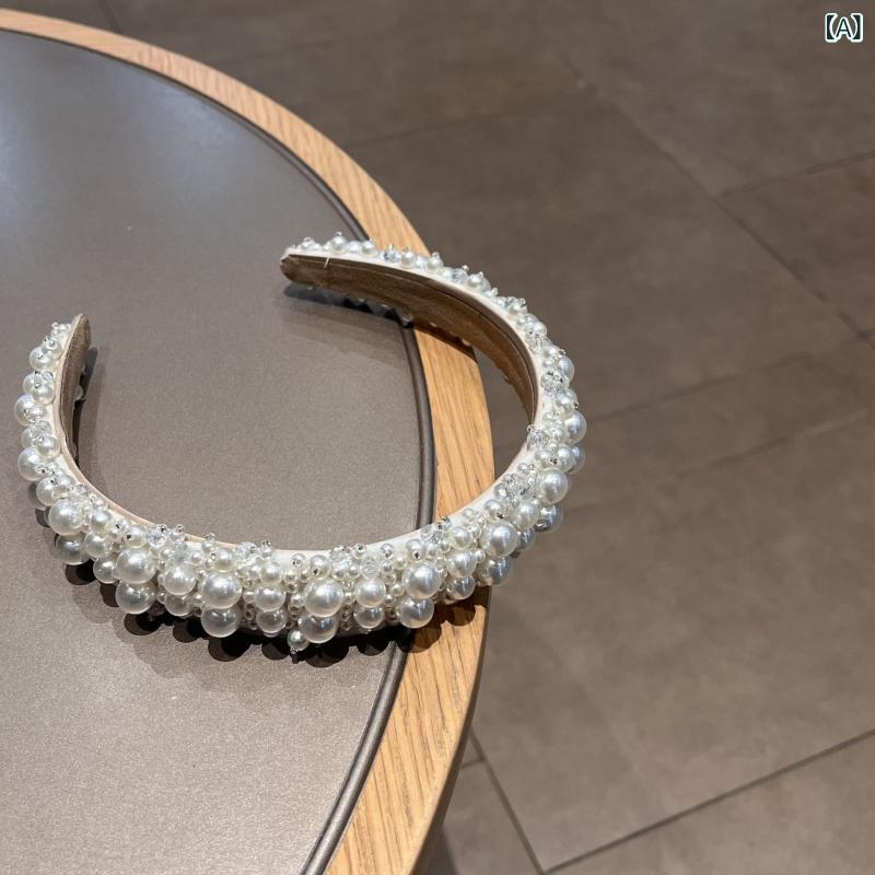 ・カテゴリ: ヘアアクセサリー・主な素材: パール・製造工程: り・カラー展開: ホワイト、ブラック・デザイン要素: パール・スタイル: 韓国風・スタイル分類: フェミニン、スウィート・対象: レディース