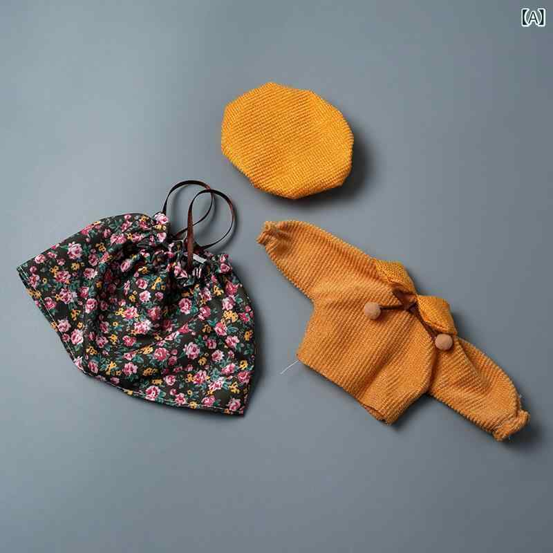 ・カテゴリ: 人形の洋服・主な素材: 布・カラー展開: 花柄サスペンダースカート、薄黄色セットアップドレス、赤白格子柄ドレス、オレンジジャケットベストドレス、ロイヤルブルーフォーマルドレス、ピンクセットアップドレス、ワインレッドドレス、ダークブルー白格子柄ドレス、ピンクホワイトドレス、ポンポン付きワインレッドドレス、ピンク格子柄ドレス、赤ストライプドレス、エレガント花柄ドレス