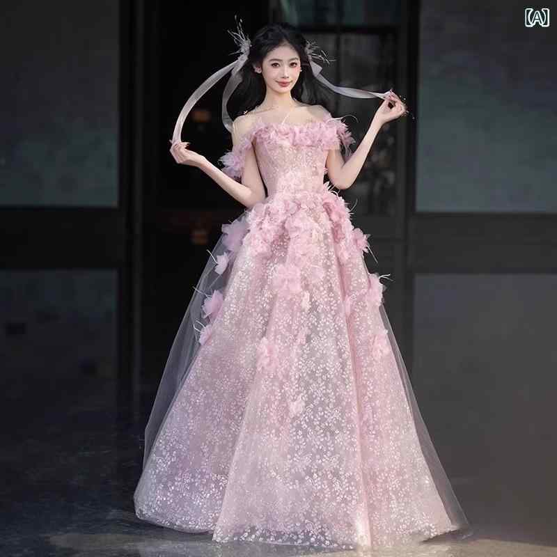 ・カテゴリ: ドレス、イブニングドレス・ネックライン: ベアトップ・袖丈: ノースリーブ・カラー展開: ピンク・サイズ展開: XS、S、M、L、XL、XXL、XXXL・着用シーン: 成人式・デザイン: 3D装飾・対象: 成人女性・ドレスの形: プリンセスライン・加工: 高温セット