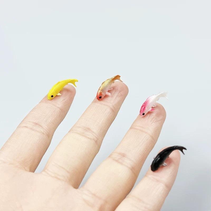 ミニチュア 置物 かわいい ドールハウス 観賞魚 金魚 錦鯉 リアル 模型 アクアリウム ジオラマ 景観 デコレーション フィギュア