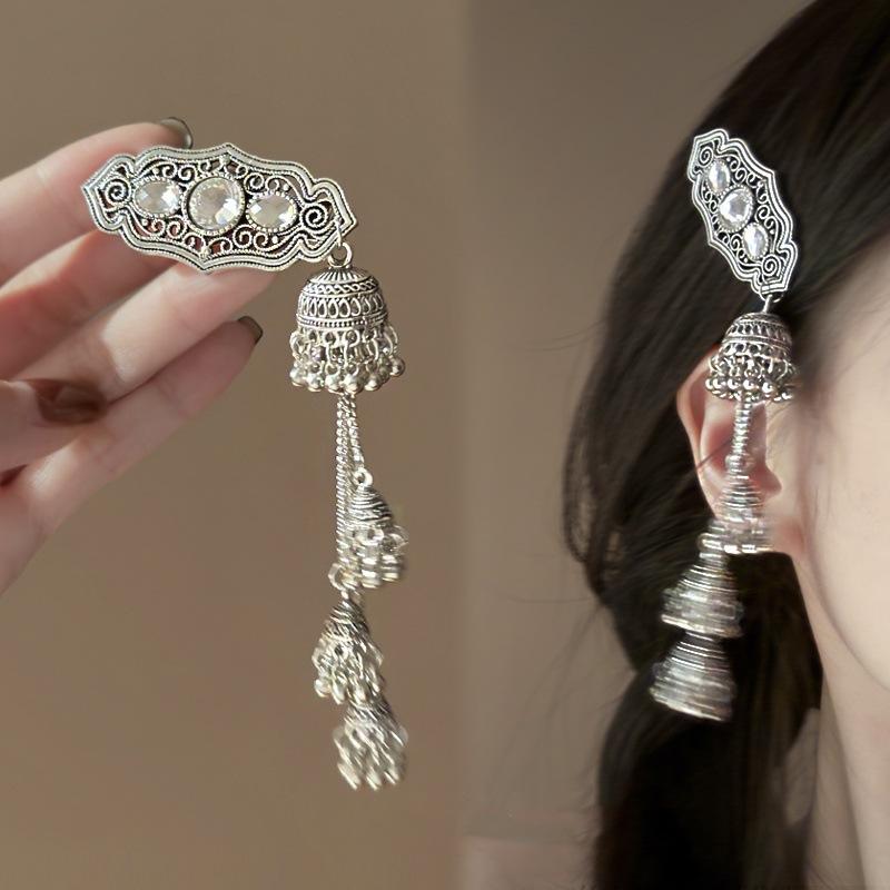 ・カテゴリ: ヘアアクセサリー・主な素材: 合金・スタイル: エスニック、文芸レトロ、シンプル・タイプ: ダッカールクリップ・加工技術: 電気メッキ・カラー展開: ジルコン、パール、ターコイズグリーン・デザイン要素: サークル、幾何学・対象: レディース
