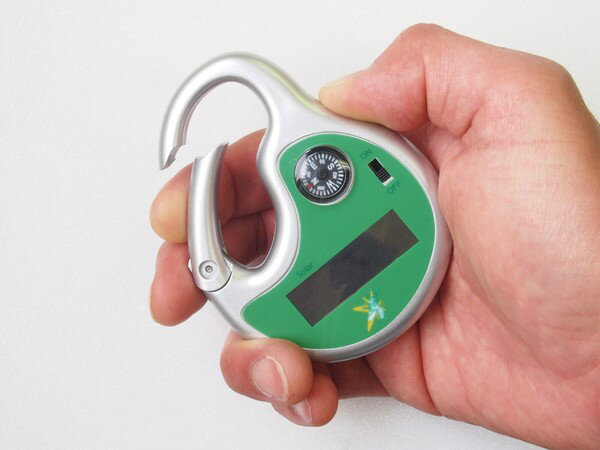 虫対策！ソーラー式超音波フック2個組(虫除 アウトドア キャンプ 旅行 山登り 釣り ピクニック 農作業 ..