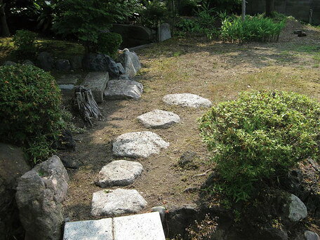 日本製 アプローチモス 15L (雑草 抑制 擬土 防草土)