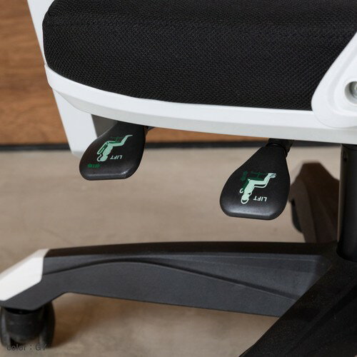 リクライニングもできる多機能オフィスチェア<ハイバックチェア ハイエ>(ボスチェア リラックスチェア オフィスチェア デスクチェア 社長椅子 チェア 椅子 イス デスクワーク) [3]